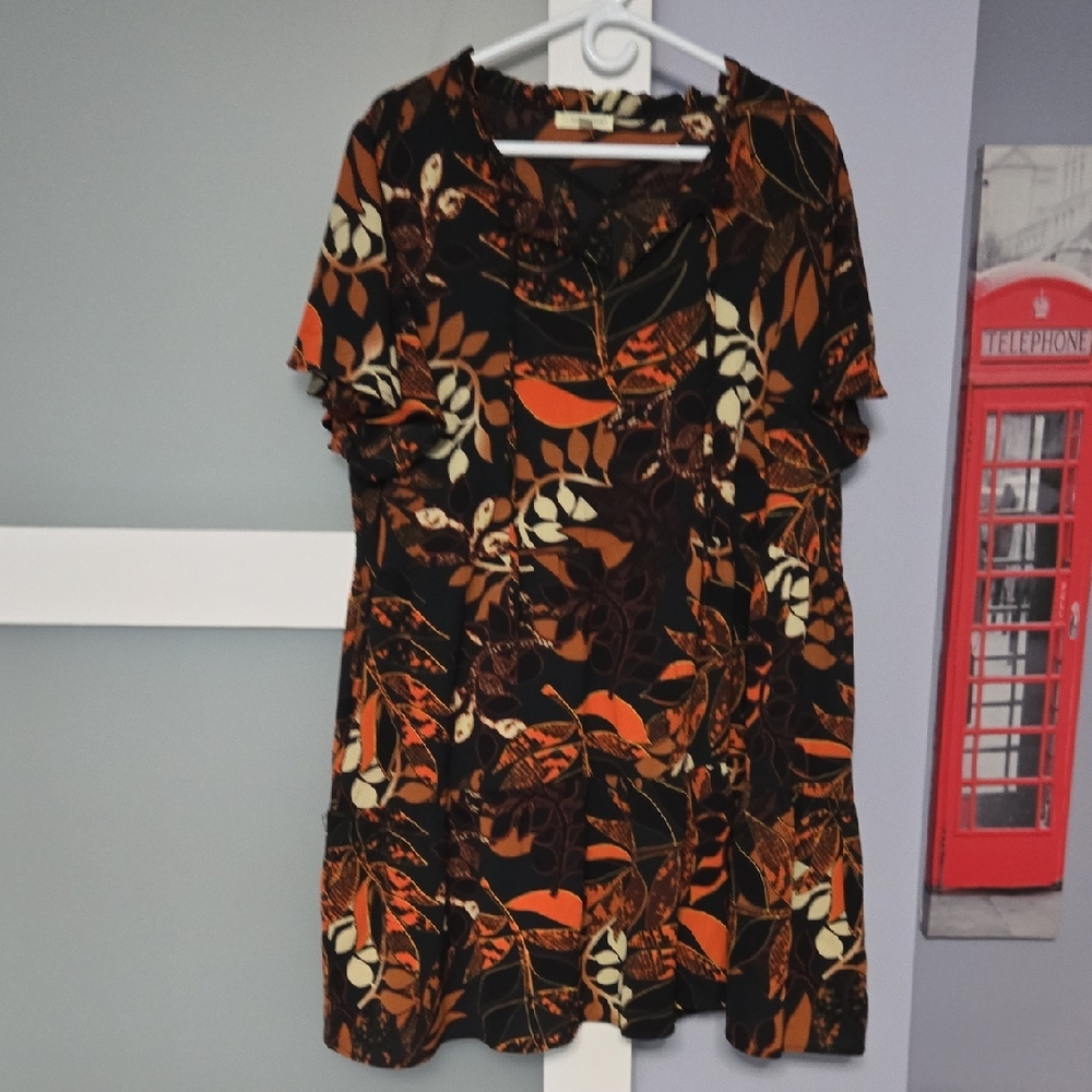 Loralette Black and Orange Graphic Short Sleeve Dress